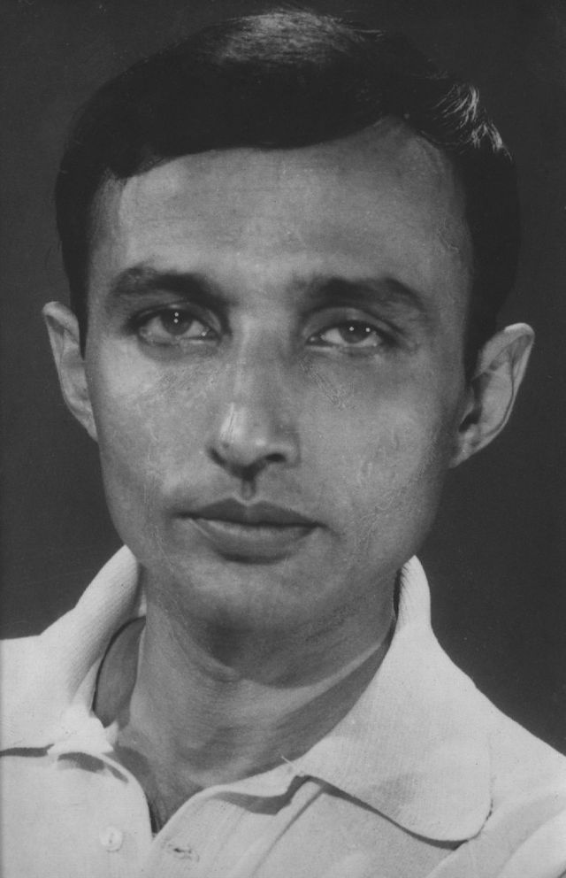 Amit Bose; Hint, kurgucu, yapımcı, yönetmen