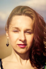 Santa Ratniece; Letonyalı, besteci