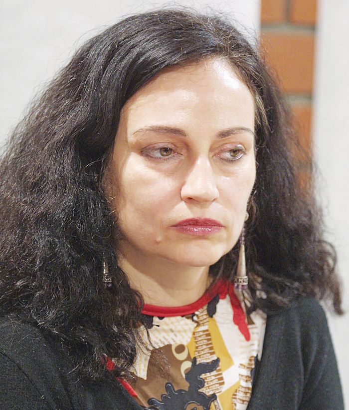 Sotiria Leonardou; Yunan, şarkıcı, oyuncu